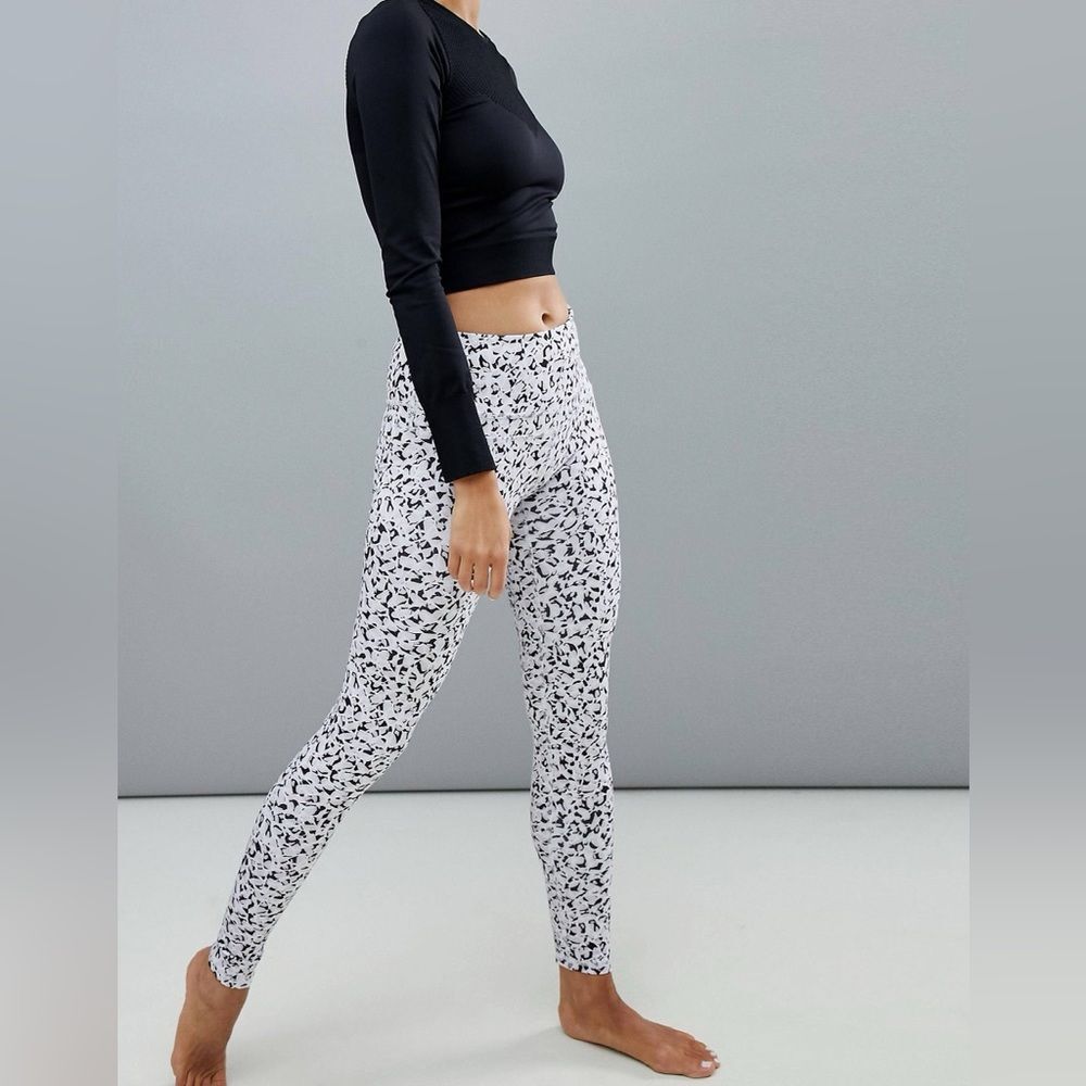 Varley Black and White Patterned Leggings